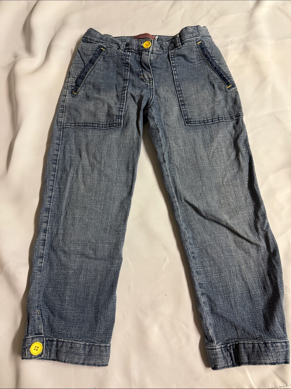 Capris with super cute yellow details